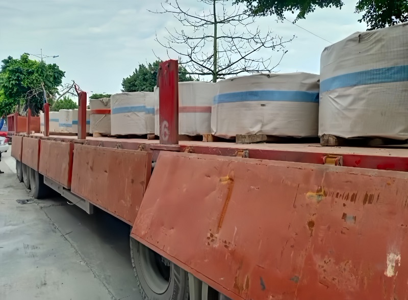 Pengiriman Strip Baja Tahan Karat – Kumparan Celah Presisi Siap Dikirim